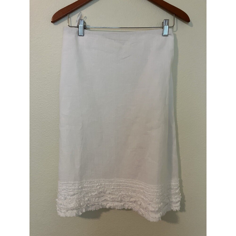 Elegant White Skirt with Ruffle Hem